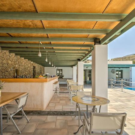 Dioni Hotel Скирос Екстериор снимка