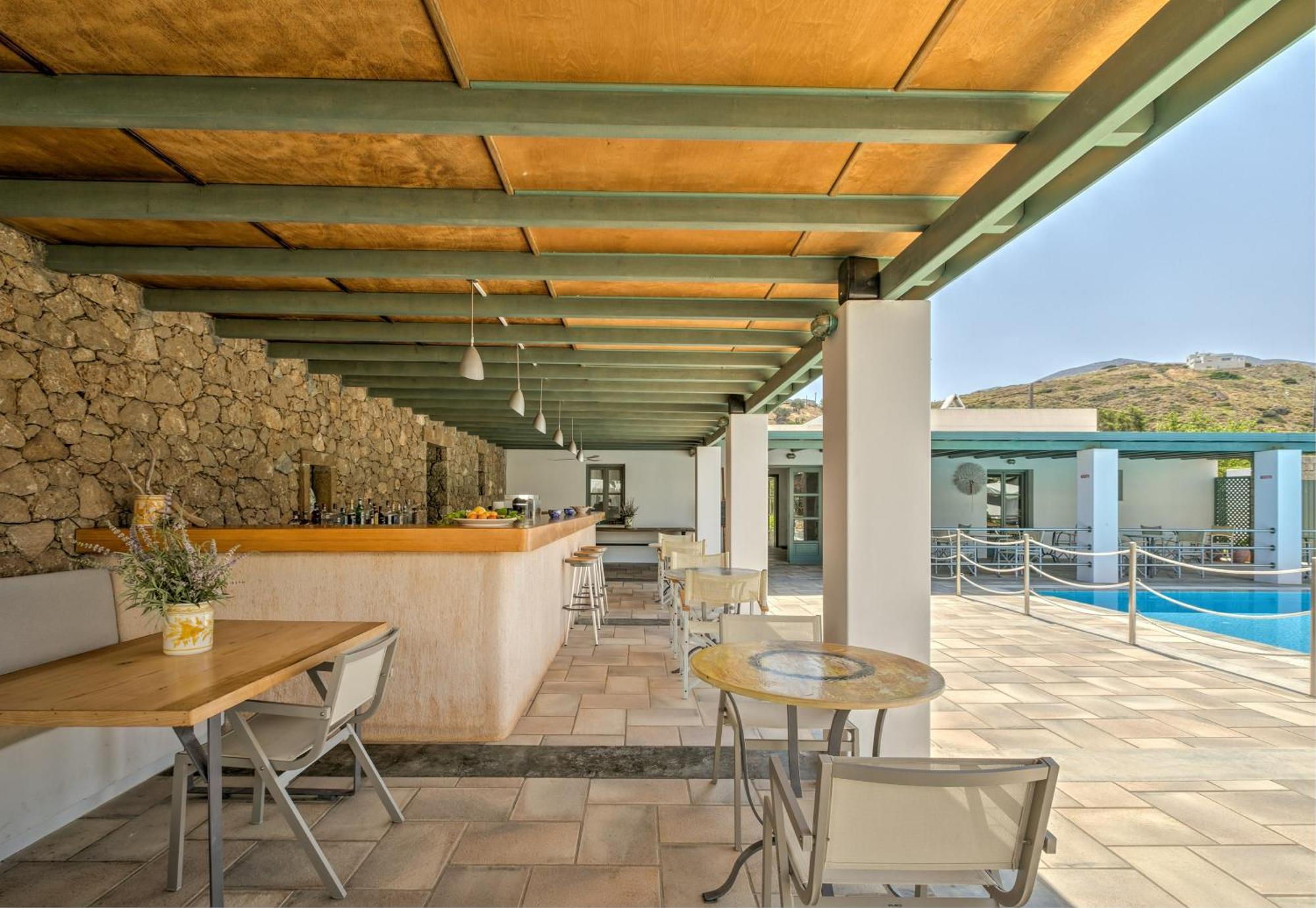 Dioni Hotel Скирос Екстериор снимка