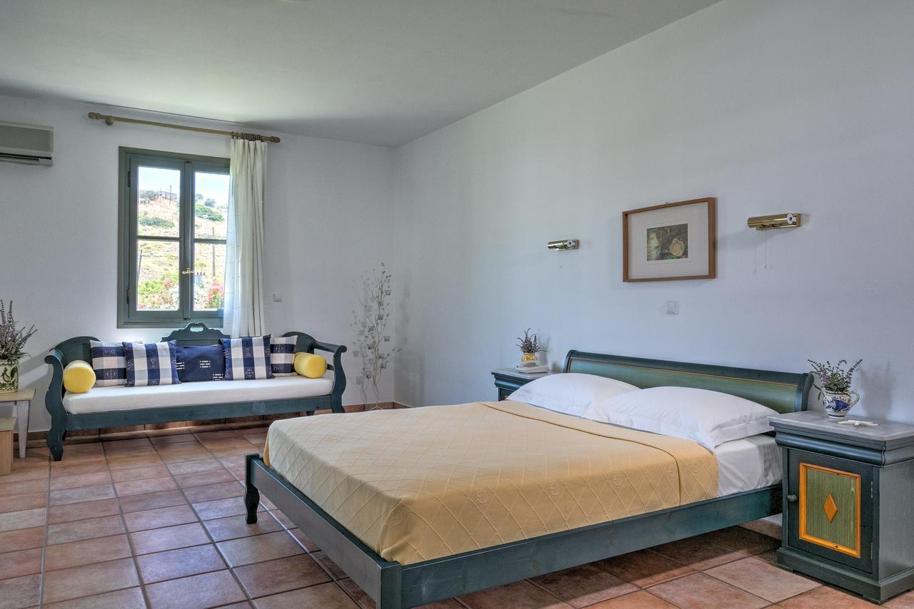 Dioni Hotel Скирос Екстериор снимка